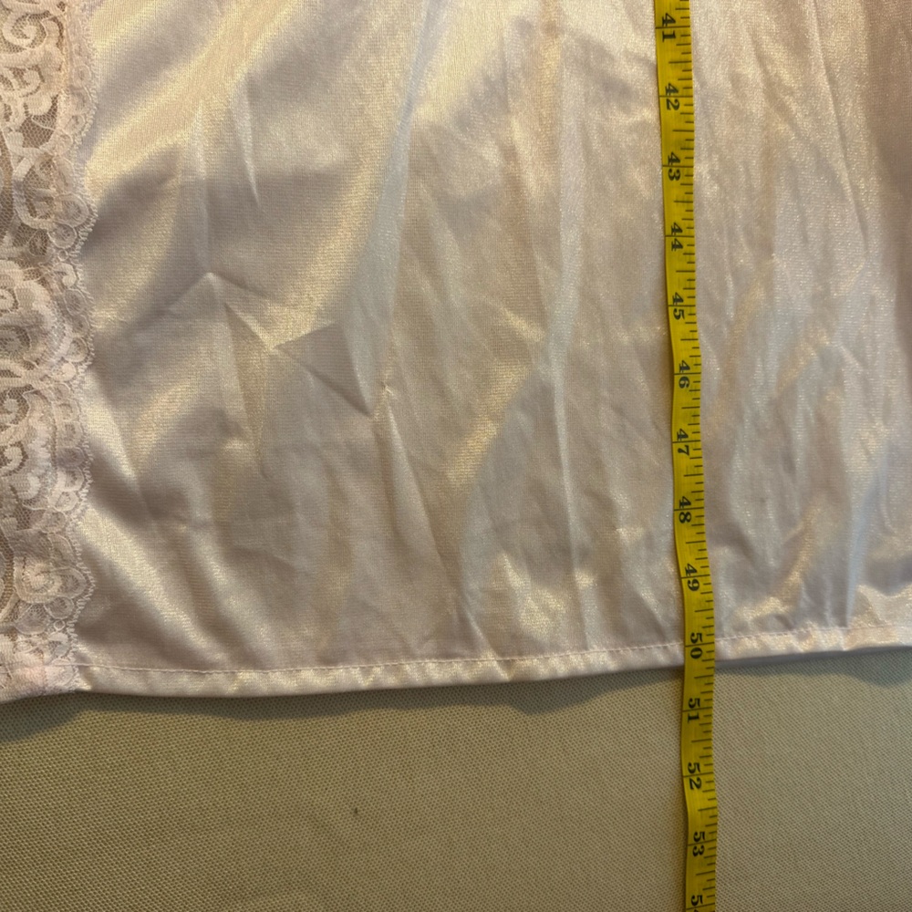 Delicate Light Pink Lace Robe - Picture 13 of 13